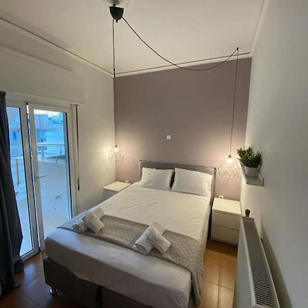 Pent House With Terrace Apartment Piraeus Bagian luar foto