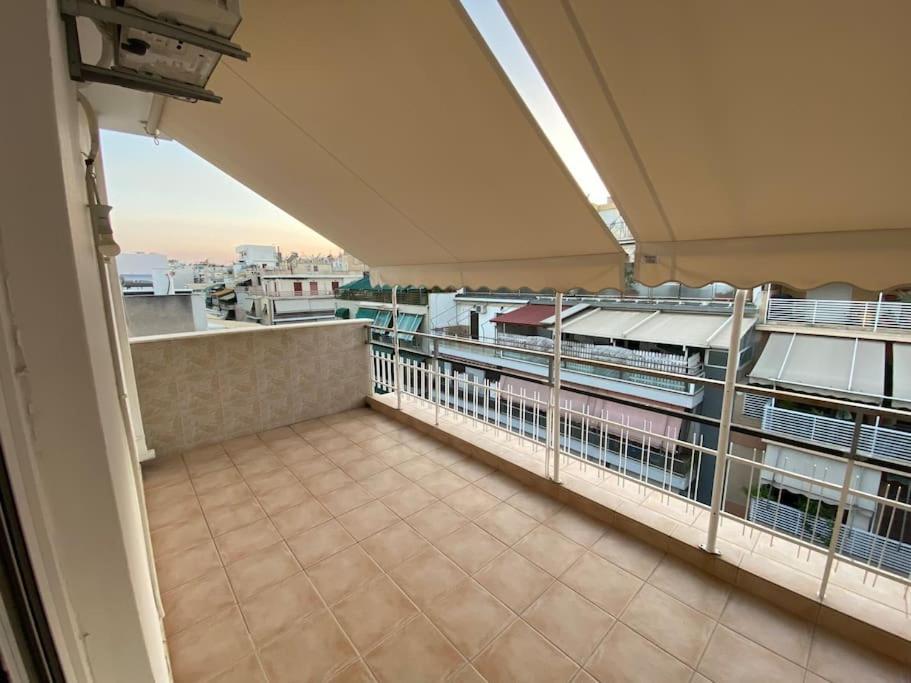 Pent House With Terrace Apartment Piraeus Bagian luar foto